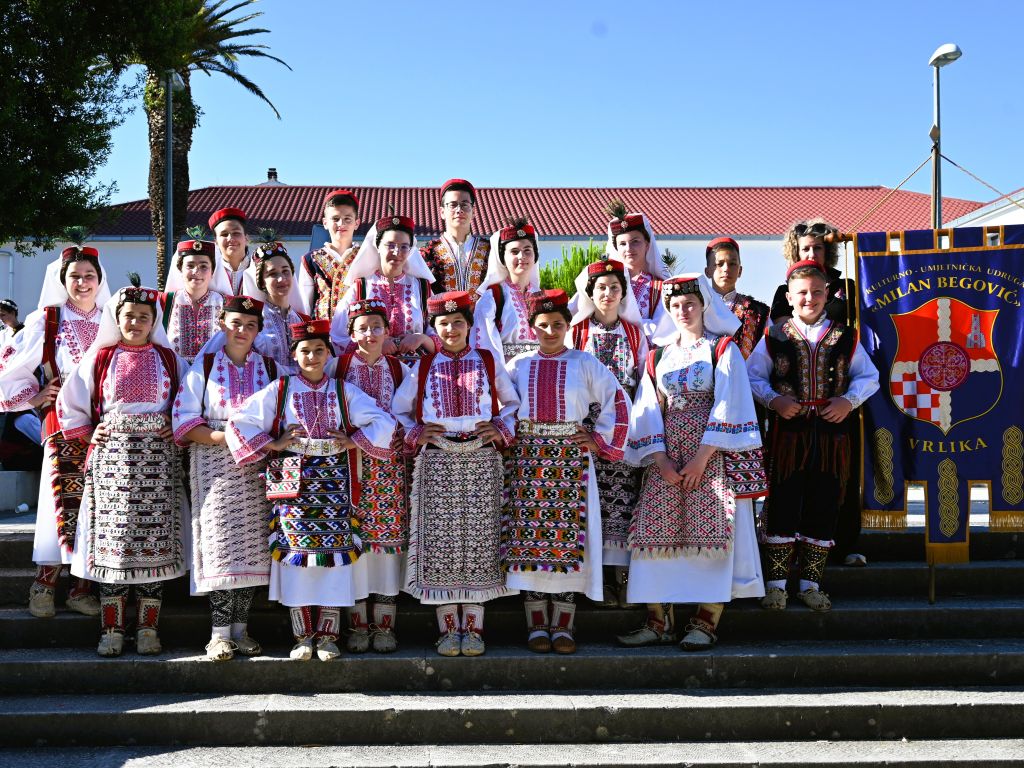 11. SMOTRA DJEČJEG FOLKLORA SPLITSKO-DALMATINSKE ŽUPANIJE